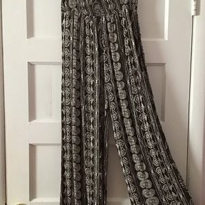 Wide-Legged Stretch Pants